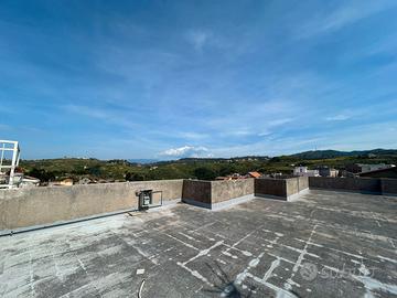 Massa S. Giorgio, appartamento con terrazzo