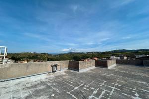 Massa S. Giorgio, appartamento con terrazzo