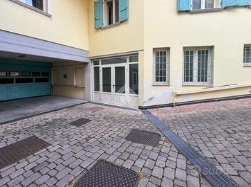 MAGAZZINO A DESENZANO DEL GARDA