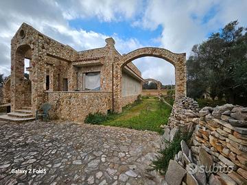 GROTTAGLIE - Villa rustica in pietra