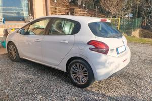 Peugeot 208 BlueHDi 75 5P