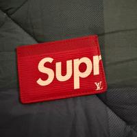 Portafogli e portacarte LV x Supreme usato rosso
