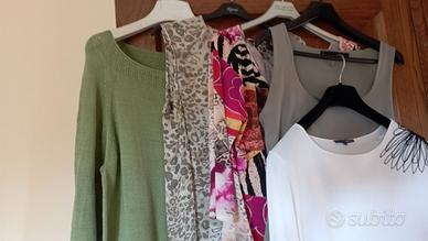 Magliette, top e altro ancora.