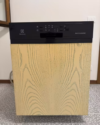 Lavastoviglie Electrolux RealLife XXL da incasso