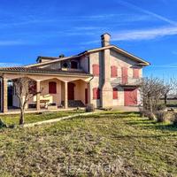 Casa di campagna con terreno agricolo
