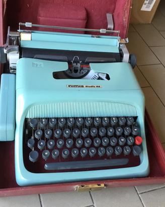 Macchina da scrivere Olivetti Studio 44