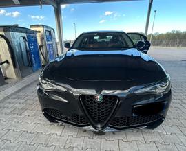 Alfa Romeo Giulia 2.2 190 cv