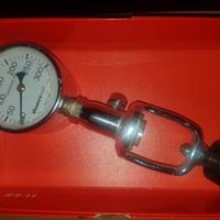 Manometro con brida Mares