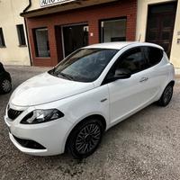 Lancia Ypsilon 1.0 FireFly 5 porte S&S Hybrid Plat