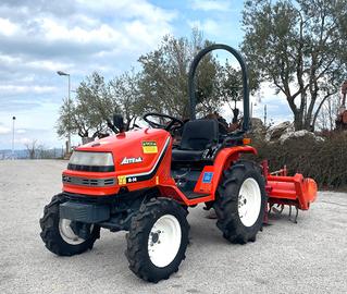 Trattorino KUBOTA modello ASTE 14 con fresa
