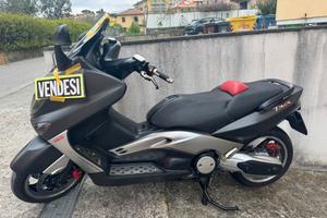 t max