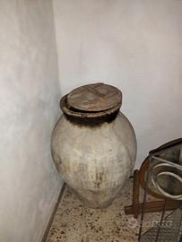 Giara antica di fattura siciliana
