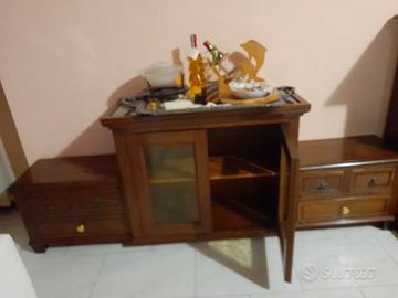 Credenzina bassa  arte povera