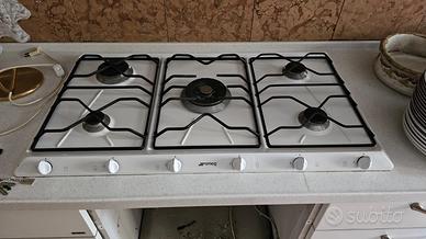 Cucina con elettrodomestici smeg e bosh