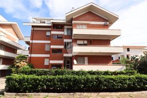 3 LOCALI A FRANCAVILLA AL MARE