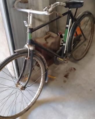 Bicicletta vecchia