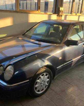 Mercedes E 320 V6 4matic DA SISTEMARE CATALIZZATOR