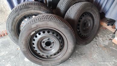 cerchi con gomme invernali