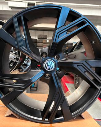 KIT CERCHI E GOMME VOLKSWAGEN TERAMONT RAGGIO 21