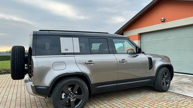 Defender 110 3.0D I6 200 hp