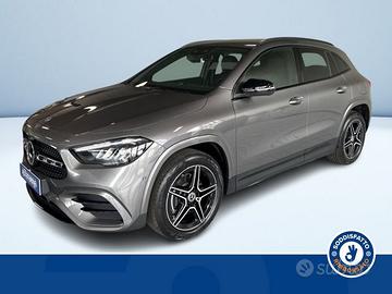 Mercedes-Benz GLA 250 E PLUG-IN HYBRID AUTOMA...
