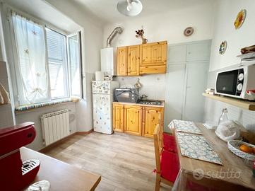 4 LOCALI A LA SPEZIA