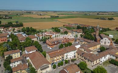 SOLUZIONE INDIPENDENTE DI 3 UNITA' ABITATIVE