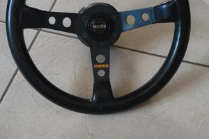 Volante a calice sportivo MOMO