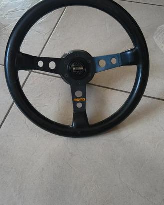 Volante a calice sportivo MOMO