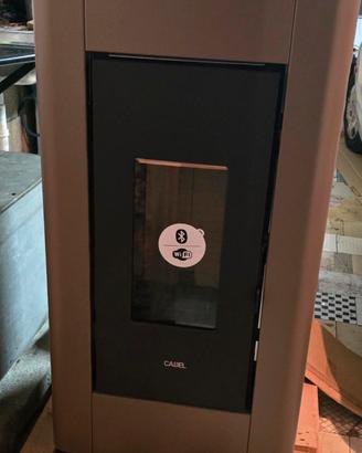 Stufa a pellet Wi-Fi  12 kw