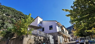 Casa semindipendente ristrutturata con giardino