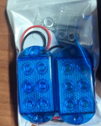led anteriori lampeggianti blu