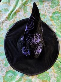 Abiti, maschere, cappelli per carnevale