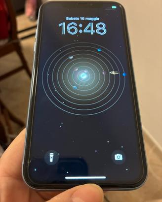 IPhone XR usato piu vari oggetti elettronica.