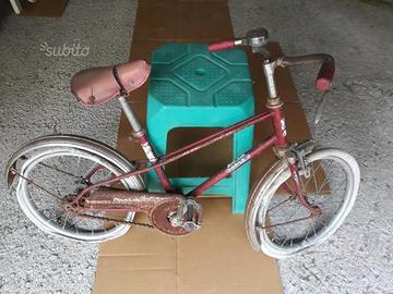 Vecchia bici da bambino