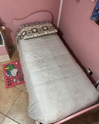 Letto e scrivania