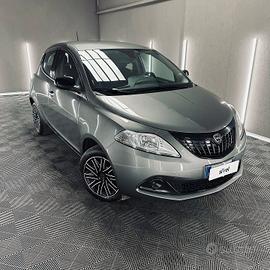 Lancia Ypsilon 1.0 FireFly 5 porte S&S Hybrid Silv