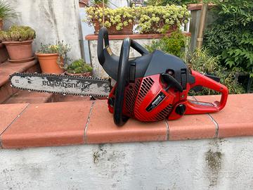 Motosega jonsered