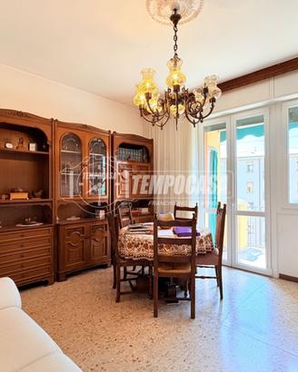 5 locali con balcone, ascensore e posto auto condo