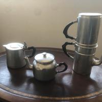 Set caffettiera vintage della nonna in alluminio