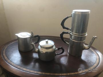 Set caffettiera vintage della nonna in alluminio
