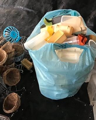 Materiale per allevamento uccelli