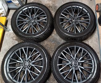 Cerchi in lega R18 Toyota 