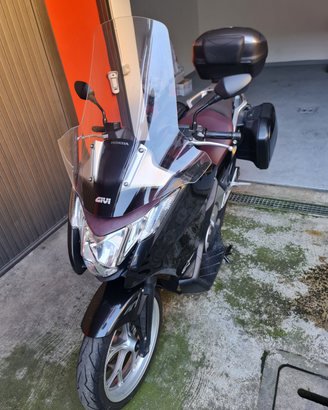 Honda integra 700 DCT Abs