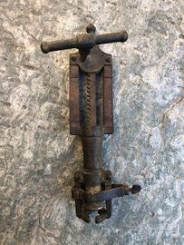 Tappatrice cavatappi ottone antica