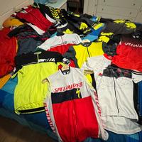 Abbigliamento da ciclismo strada