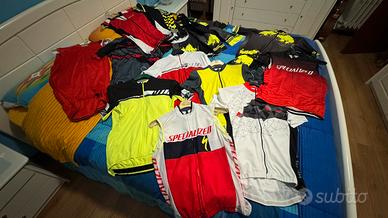 Abbigliamento da ciclismo strada