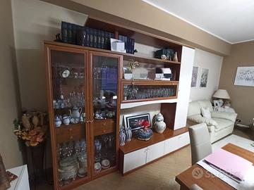 Parete attrezzata sala vetrina