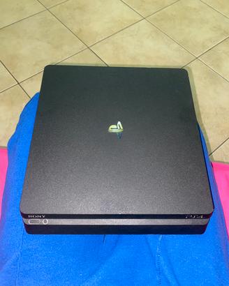 Play station 4 slim