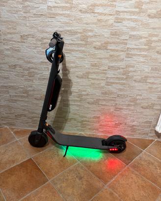 Segway Ninebot ES2 con batteria supplementare